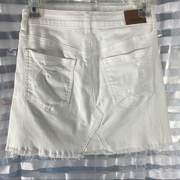 American Eagle Distressed White Denim Skirt - Picture 3 of 7